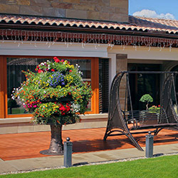 Supports forgs pour fleurs et pots de fleurs