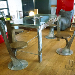 A modern stainless steel seating design A modern stainless steel seating design